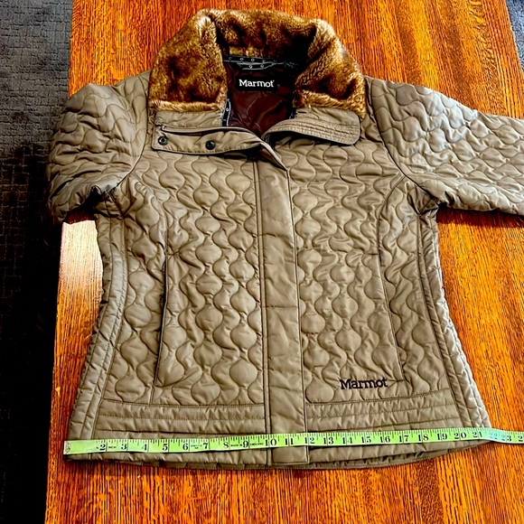 Marmot St. Moritz Quilted Women's Jacket Faux Fur Collar Size Large - Picture 5 of 7